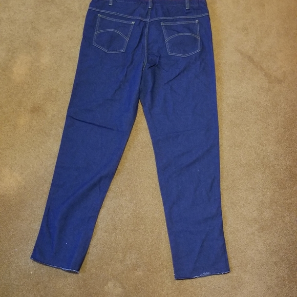 Expandable Waist Relaxed Fit Jeans - Picture 2 of 8